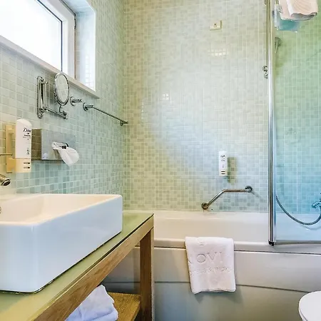 Διαμέρισμα In With Outdoor Swimming Pool, 2 Bedrooms And Wifi *