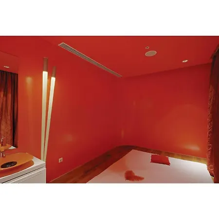 Διαμέρισμα In With Outdoor Swimming Pool, 2 Bedrooms And Wifi *