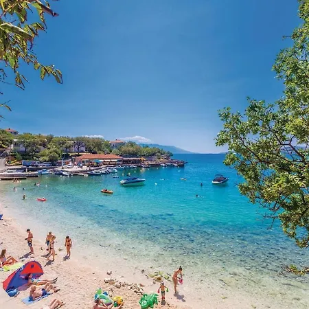 In With Outdoor Swimming Pool, 2 Bedrooms And Wifi Διαμέρισμα *